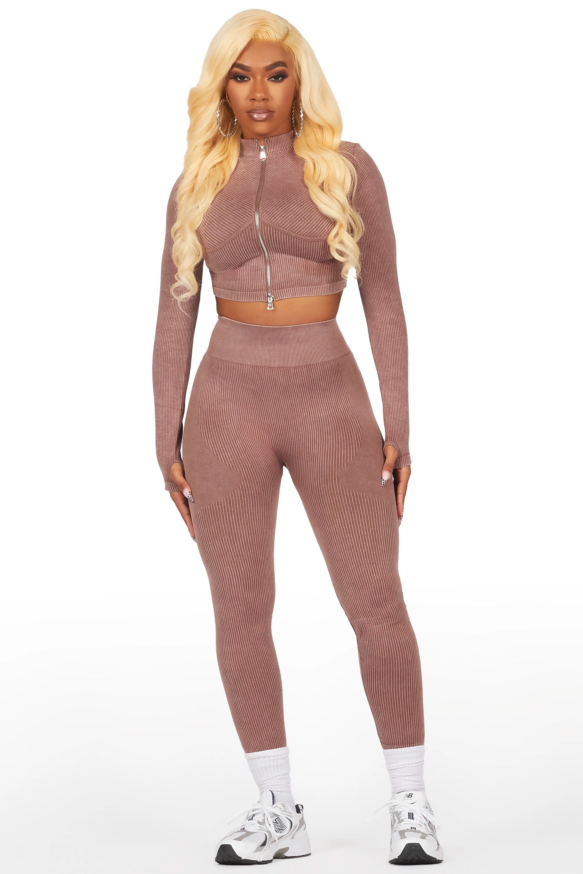 Chrystal Brown Active Set