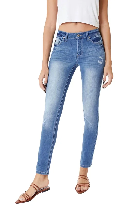 Mendy Mid Rise Super Skinny Jean In Light Wash