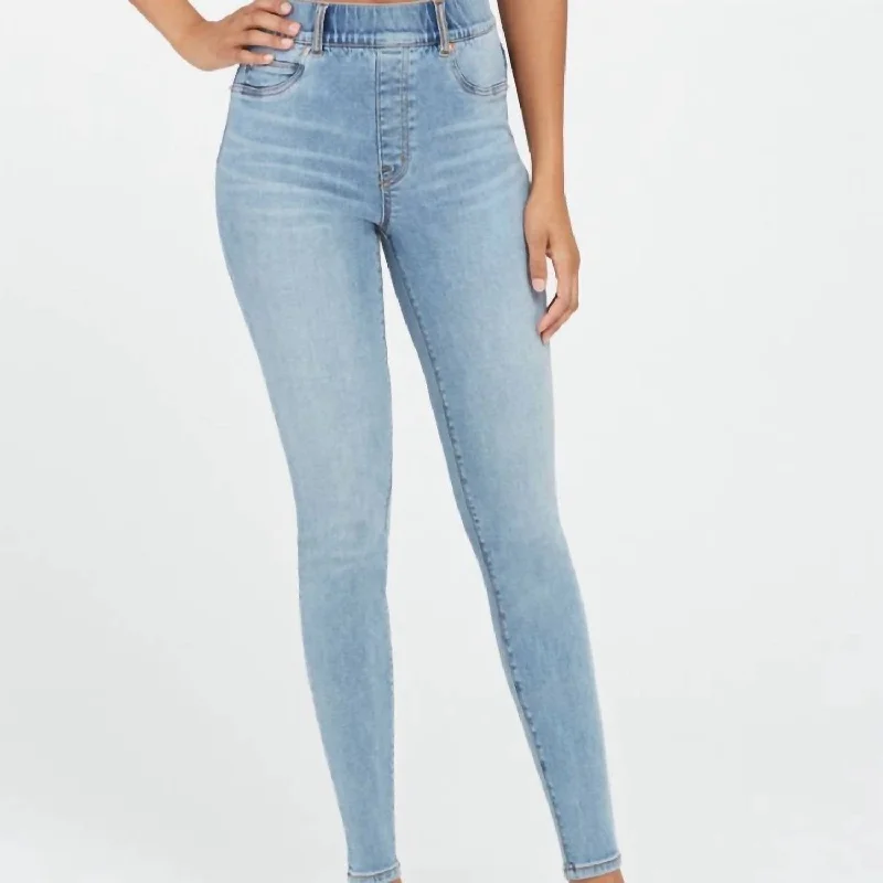 Skinny Ankle Jean In Light Vintage